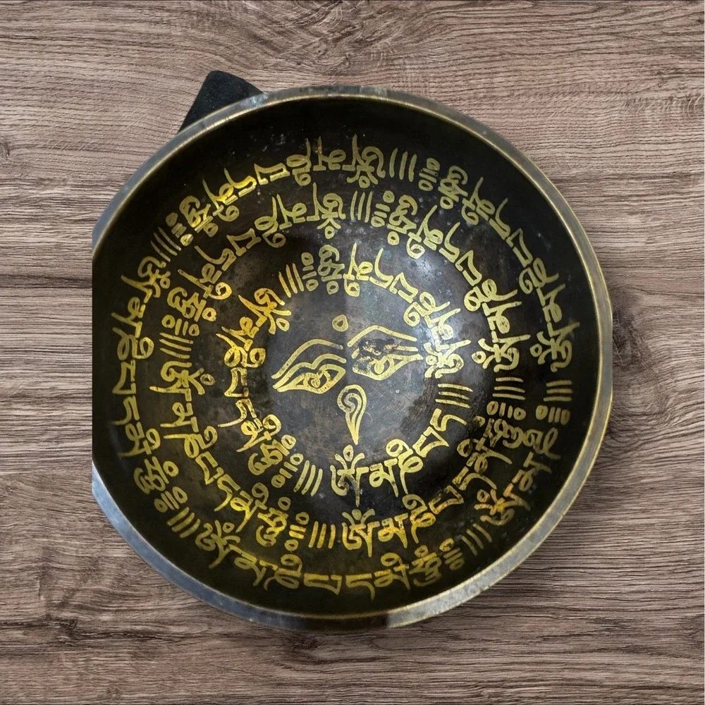 4 Inches Buddha Eye Carving - Tibetan Handmade Singing Bowl - Sound Meditation